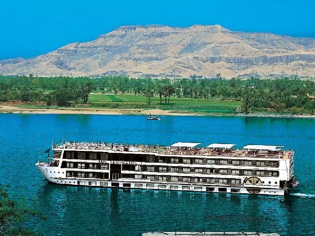 Aswan to Luxor }}